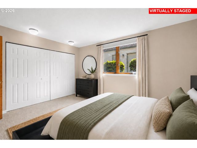 15015 Ne SACRAMENTO St 49, Portland, OR 97230