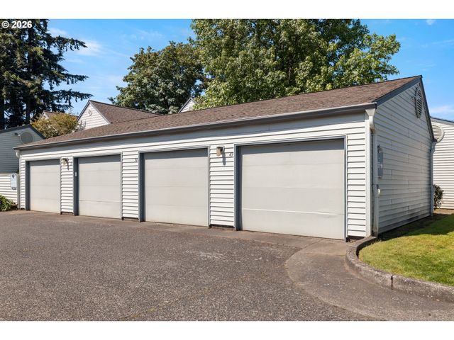 15015 Ne SACRAMENTO St 49, Portland, OR 97230