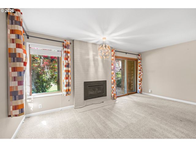 15015 Ne SACRAMENTO St 49, Portland, OR 97230