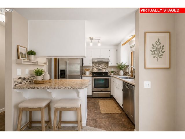 15015 Ne SACRAMENTO St 49, Portland, OR 97230