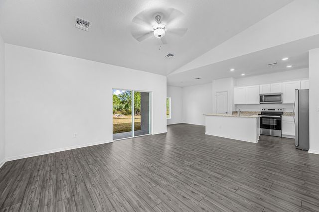 7945 105th Court, Vero Beach, FL 32967