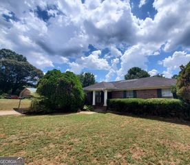 110 Portsmouth Avenue, Hampton, GA 30228