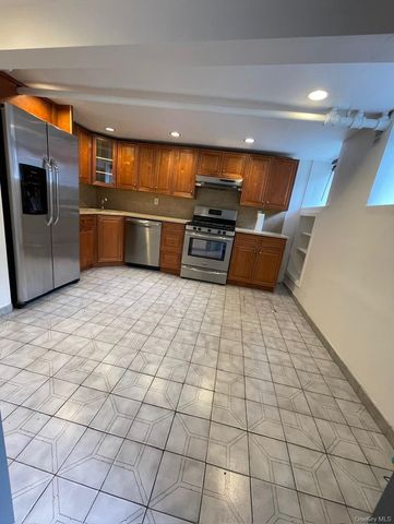 21-37 36th Street, Astoria, NY 11105