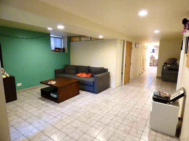 21-37 36th Street, Astoria, NY 11105