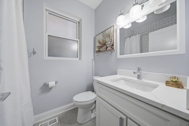 1457 W Fry Street 1, Chicago, IL 60642