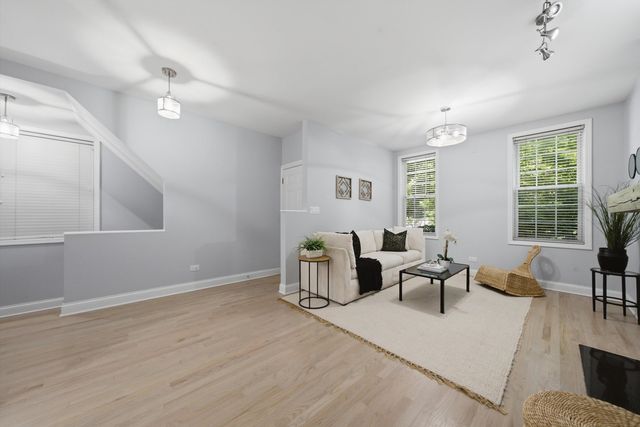 1457 W Fry Street 1, Chicago, IL 60642