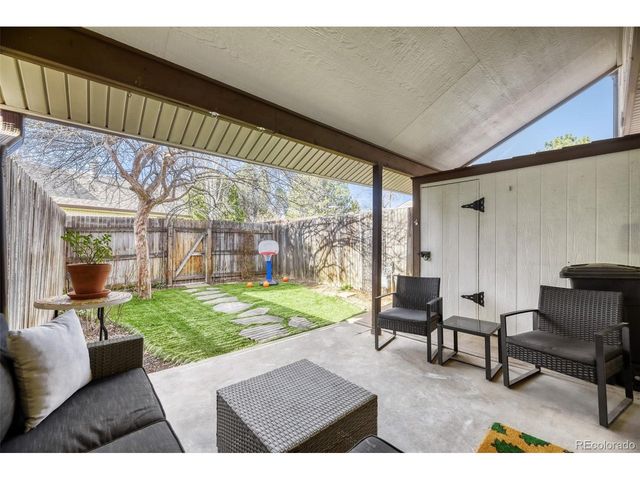 4521 W Ponds Cir, Littleton, CO 80123