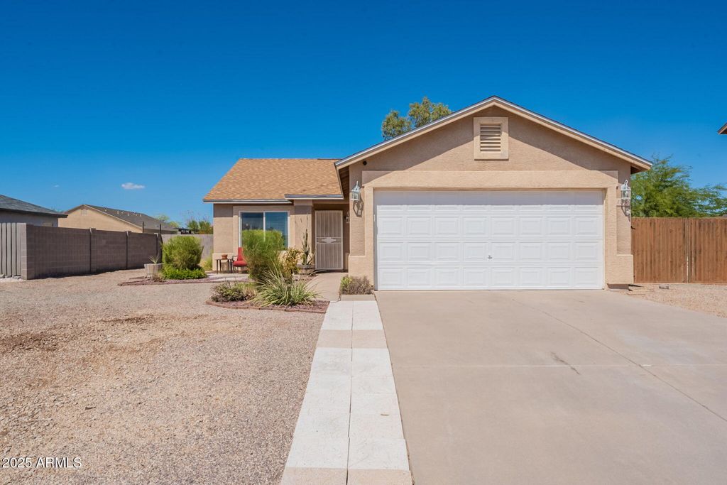 11966 W CAROUSEL Drive, Arizona City, AZ 85123