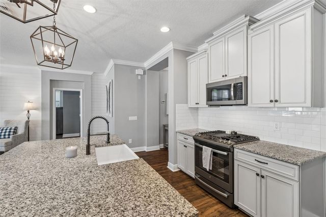 4051 MELLON DRIVE, Odessa, FL 33556