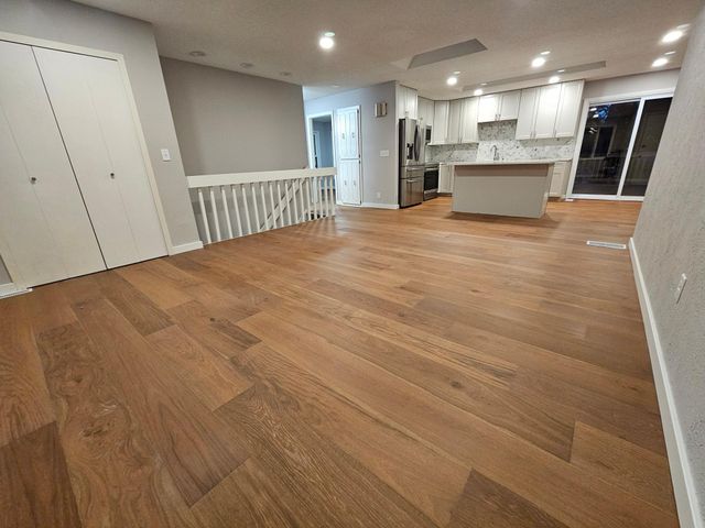 1939 Long Lake Road, New Brighton, MN 55112