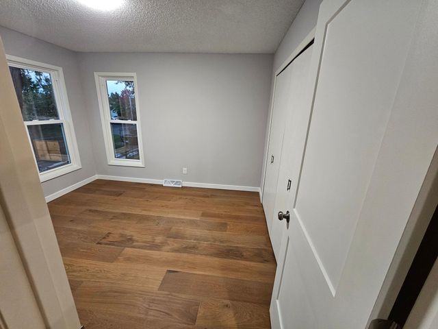 1939 Long Lake Road, New Brighton, MN 55112