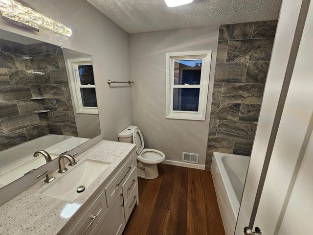 1939 Long Lake Road, New Brighton, MN 55112