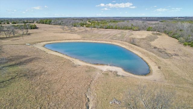 1044 County Road 3230, Windom, TX 75492