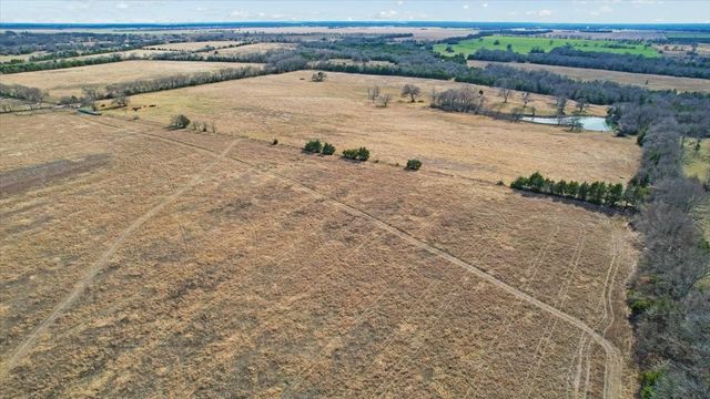 1044 County Road 3230, Windom, TX 75492