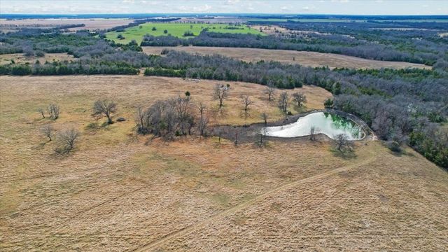1044 County Road 3230, Windom, TX 75492