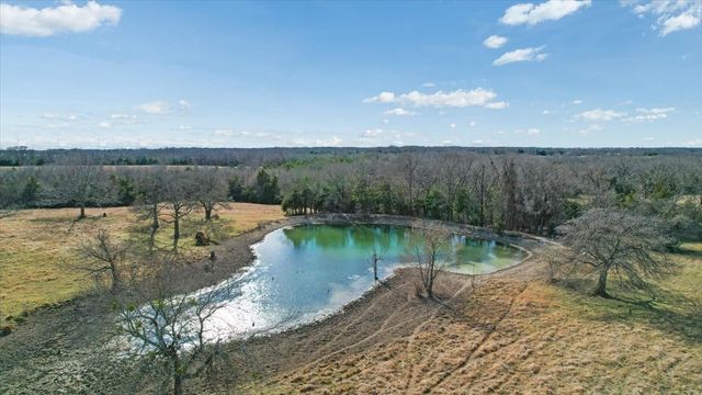 1044 County Road 3230, Windom, TX 75492