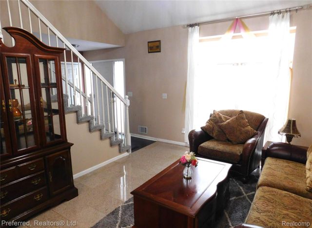 45863 BAYWOOD BLVD, Canton Charter Township, MI 48187