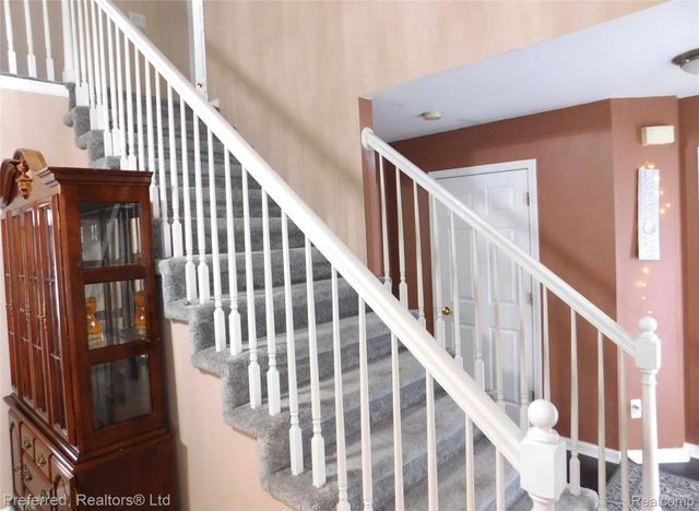 45863 BAYWOOD BLVD, Canton Charter Township, MI 48187