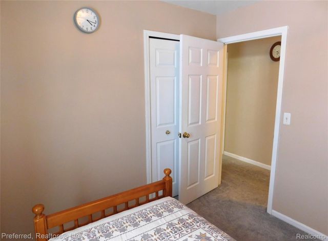 45863 BAYWOOD BLVD, Canton Charter Township, MI 48187