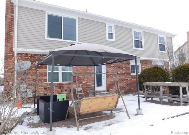 45863 BAYWOOD BLVD, Canton Charter Township, MI 48187