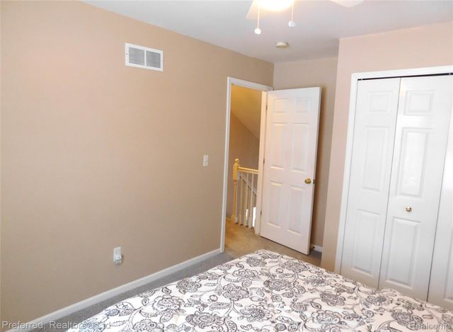 45863 BAYWOOD BLVD, Canton Charter Township, MI 48187