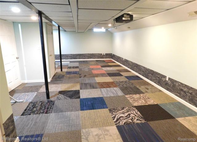 45863 BAYWOOD BLVD, Canton Charter Township, MI 48187