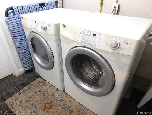 45863 BAYWOOD BLVD, Canton Charter Township, MI 48187