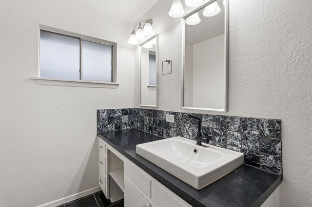 822 N Kaufman Drive, Deer Park, TX 77536