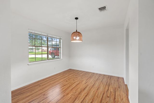 822 N Kaufman Drive, Deer Park, TX 77536