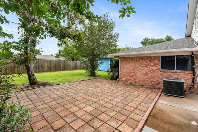 822 N Kaufman Drive, Deer Park, TX 77536
