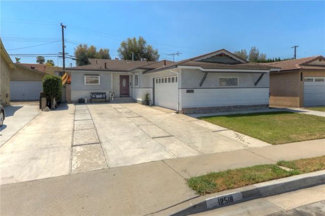 12518 Walcroft, Lakewood, CA 90715