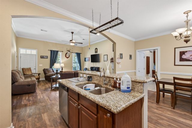 544 Red Strong Road, Frierson, LA 71027