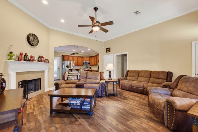 544 Red Strong Road, Frierson, LA 71027