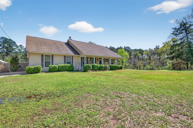 544 Red Strong Road, Frierson, LA 71027