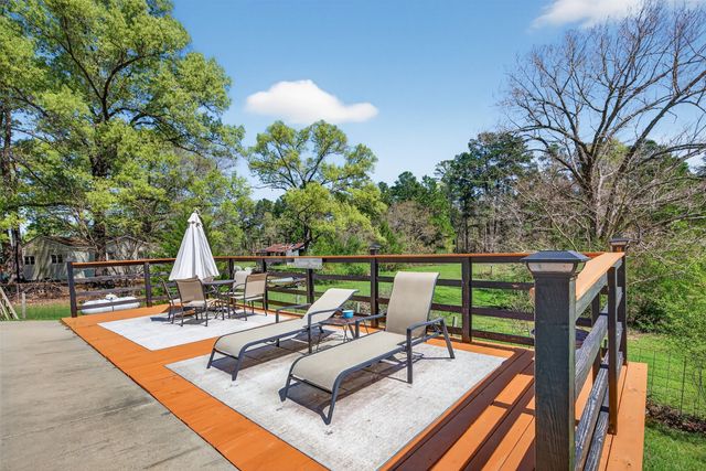544 Red Strong Road, Frierson, LA 71027