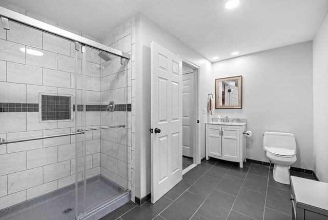 10 Fieldstone Way, Boxford, MA 01921