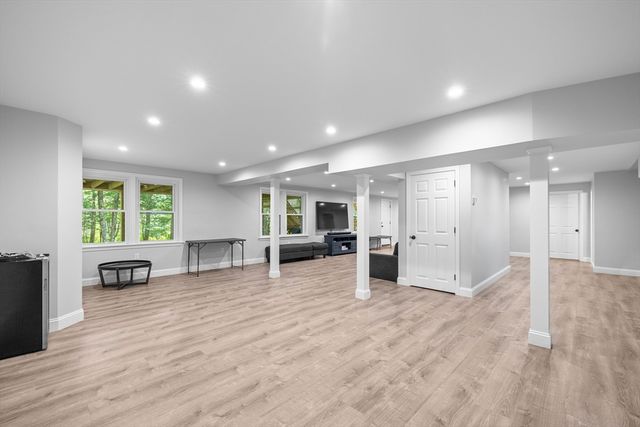 10 Fieldstone Way, Boxford, MA 01921