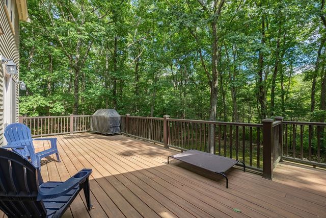 10 Fieldstone Way, Boxford, MA 01921