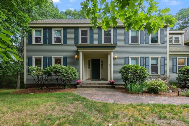 10 Fieldstone Way, Boxford, MA 01921