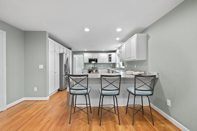 10 Fieldstone Way, Boxford, MA 01921