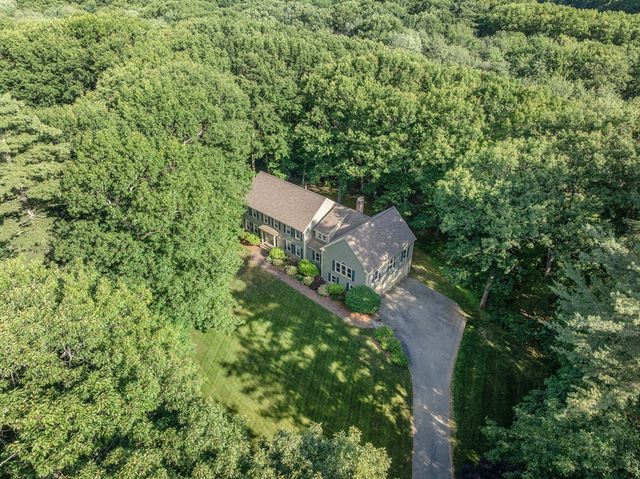 10 Fieldstone Way, Boxford, MA 01921