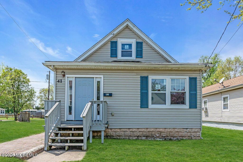 41 Harding Avenue, Keansburg, NJ 07734