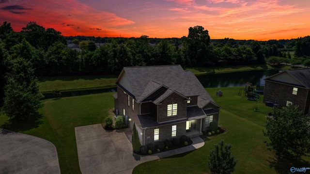 16382 Evarard Circle NW, Harvest, AL 35749