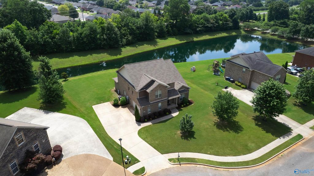 16382 Evarard Circle NW, Harvest, AL 35749