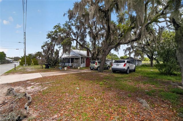 560 N Palm Avenue, Frostproof, FL 33843