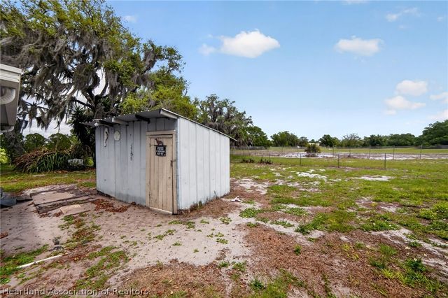 560 N Palm Avenue, Frostproof, FL 33843