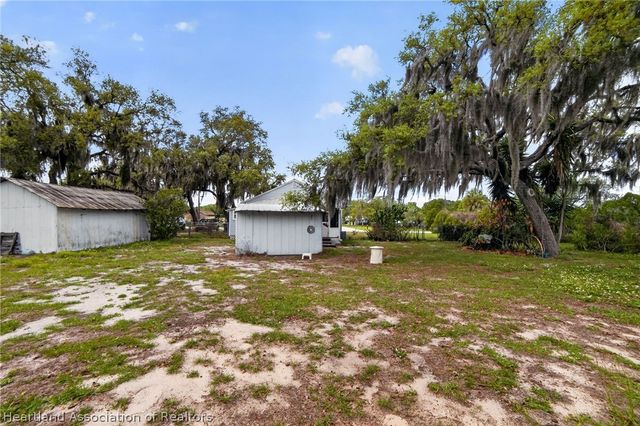 560 N Palm Avenue, Frostproof, FL 33843