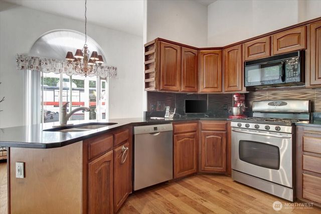 21103 252nd Street NE, Arlington, WA 98223