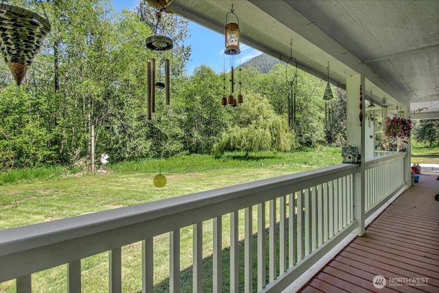 21103 252nd Street NE, Arlington, WA 98223