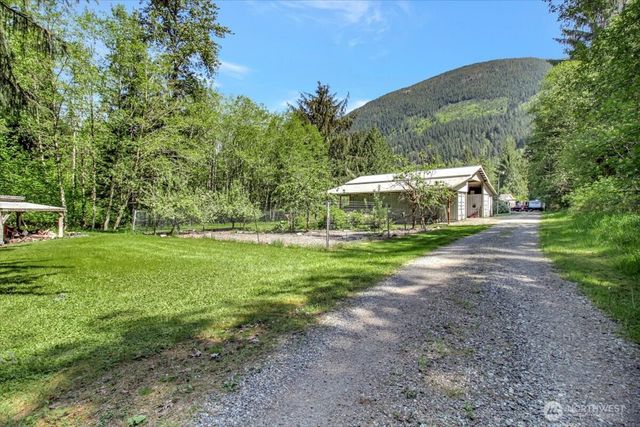 21103 252nd Street NE, Arlington, WA 98223